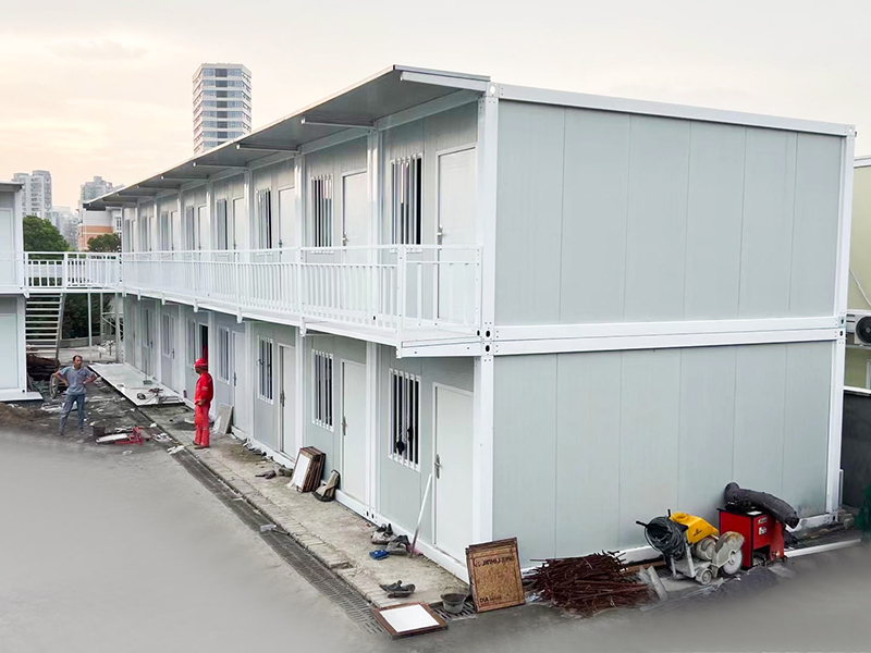 ミャンマー建設現場 仮設寮 組立式コンテナルーム